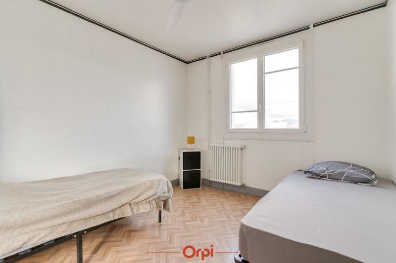 Appartement - 102 m² - 5 pièces