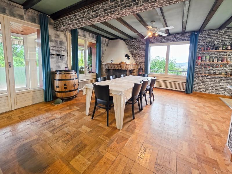 Maison - 211 m² - 13 pièces