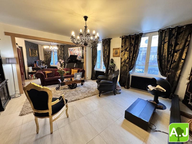 Appartement - 93 m² - 3 pièces