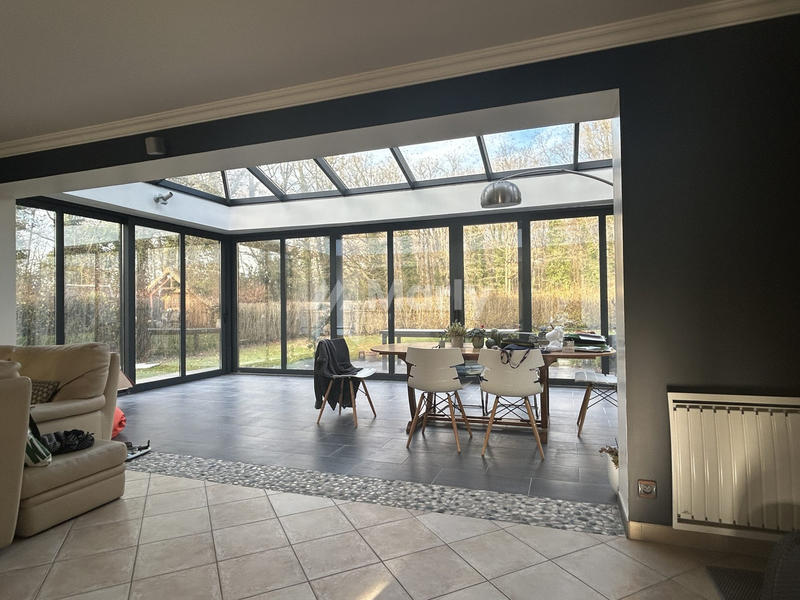Maison contemporaine - 215 m² - 7 pièces