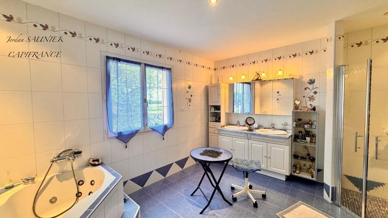 Villa - 273 m² - 7 pièces