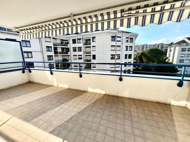 Appartement - 76 m² - 3 pièces