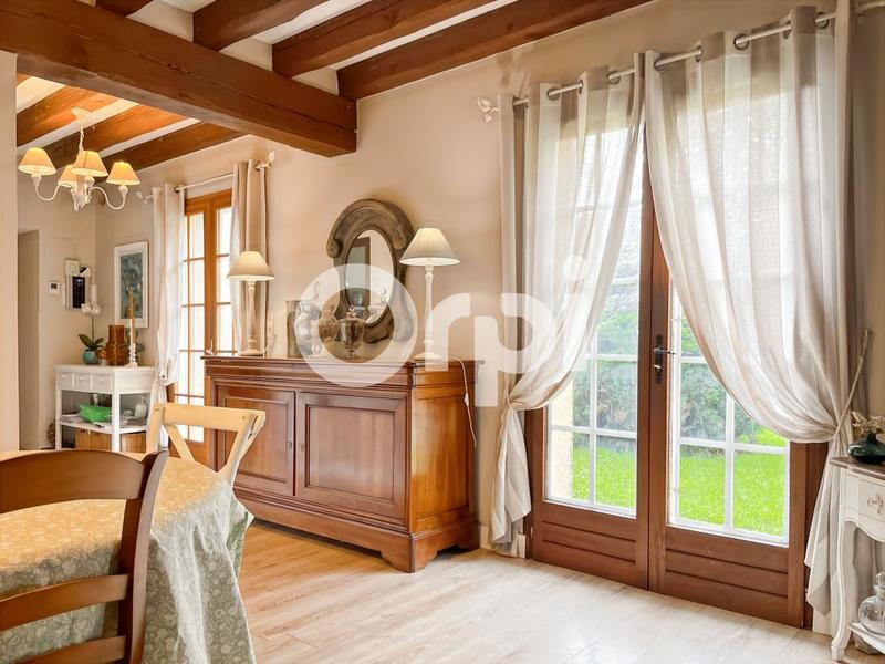 Maison - 200 m² - 6 pièces