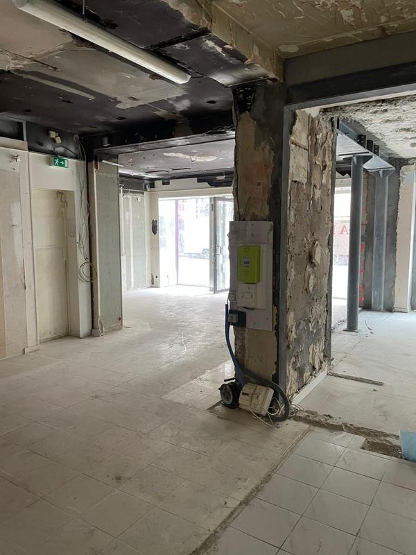 Local commercial - 84 m²