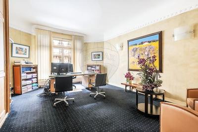 Bureau - 259 m² - 8 pièces