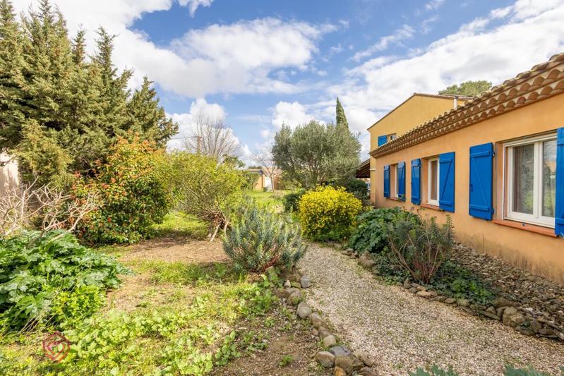 Maison - 275 m² - 10 pièces