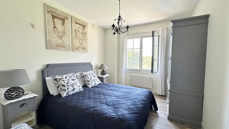 Maison - 265 m² - 7 pièces