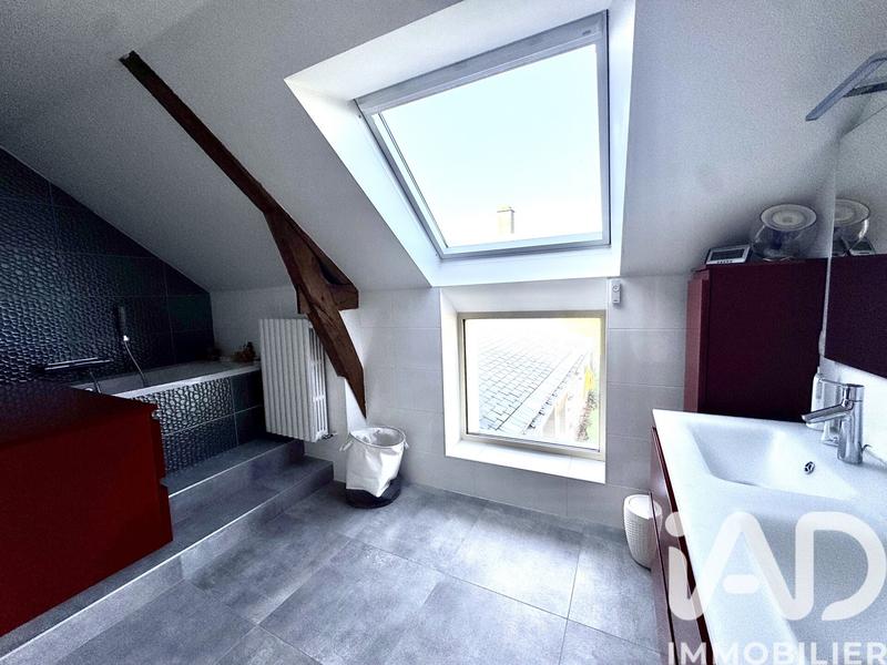 Maison - 279 m² - 11 pièces