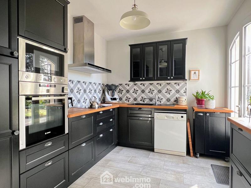 Maison - 185 m² - 5 pièces