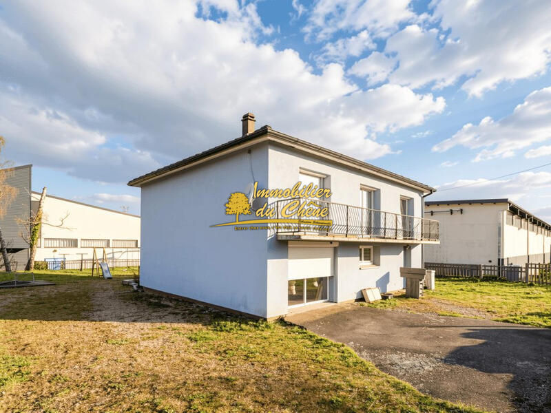 Maison - 120 m² - 6 pièces