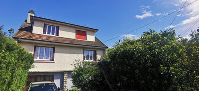 Maison - 143 m² - 8 pièces
