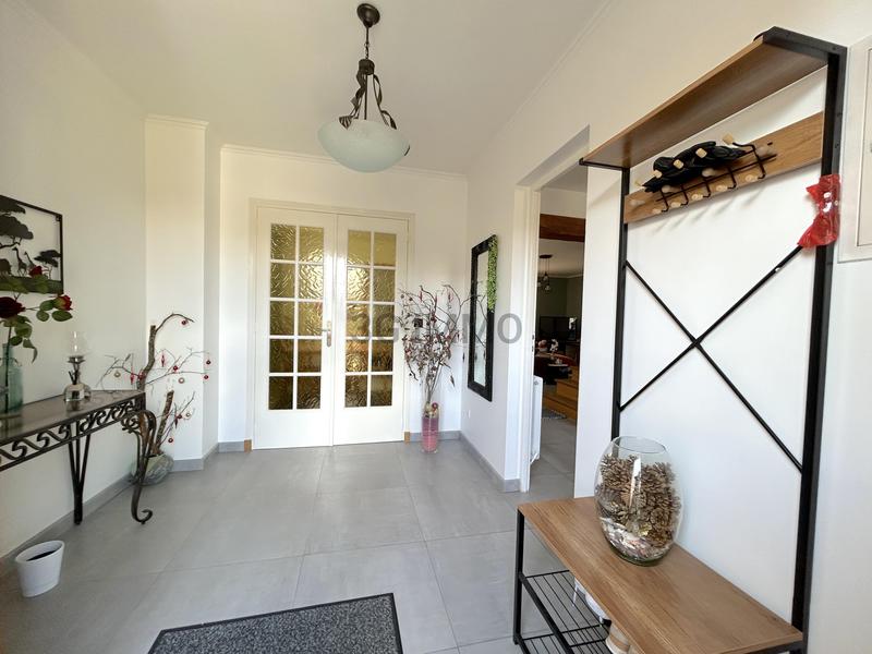 Maison - 210 m² - 6 pièces