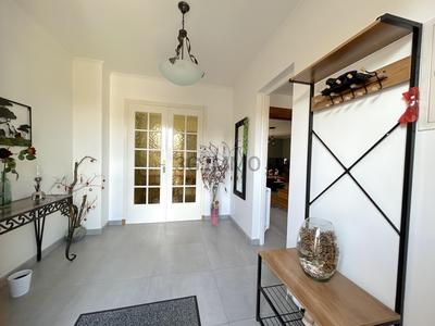 Maison - 210 m² - 6 pièces