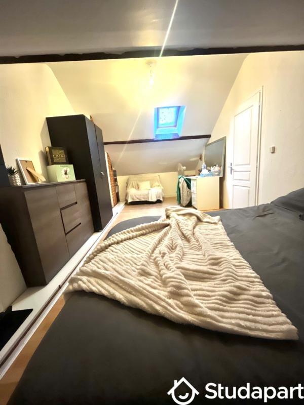 Chambre - 12 m² - 1 pièce