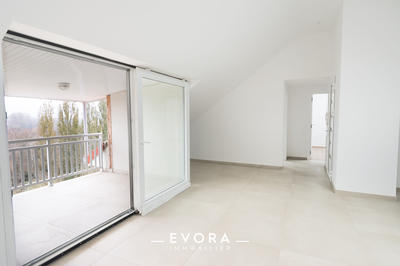 Appartement - 83 m² - 3 pièces