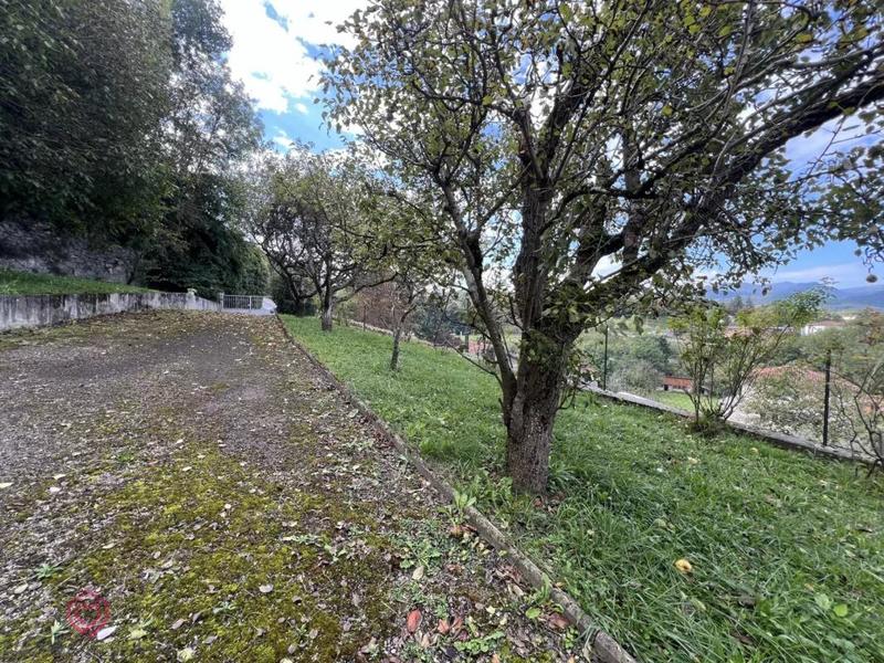 Maison - 221 m² - 8 pièces