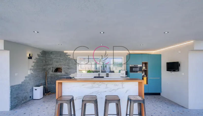 Villa - 180 m² - 7 pièces