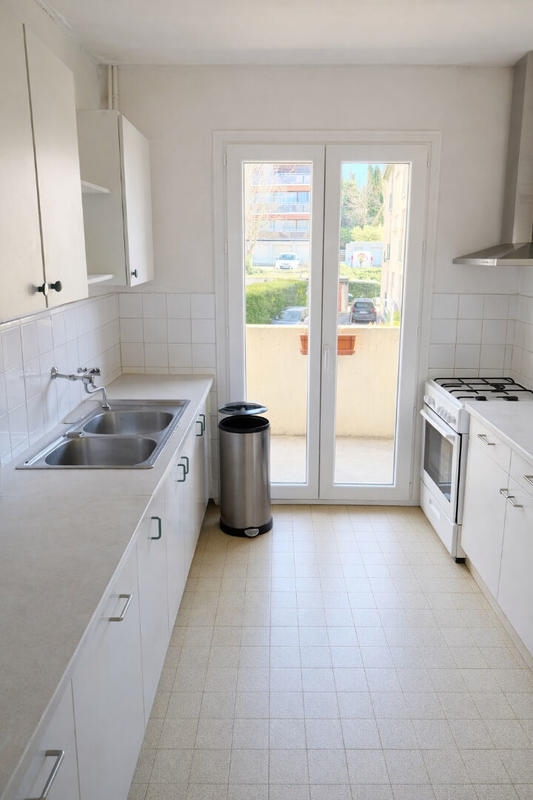 Appartement - 80 m² - 4 pièces