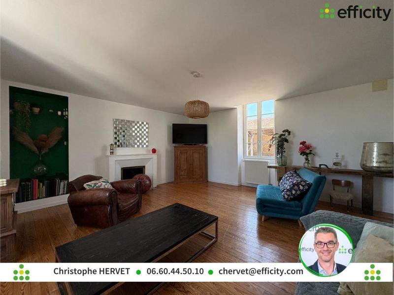 Maison - 218 m² - 6 pièces