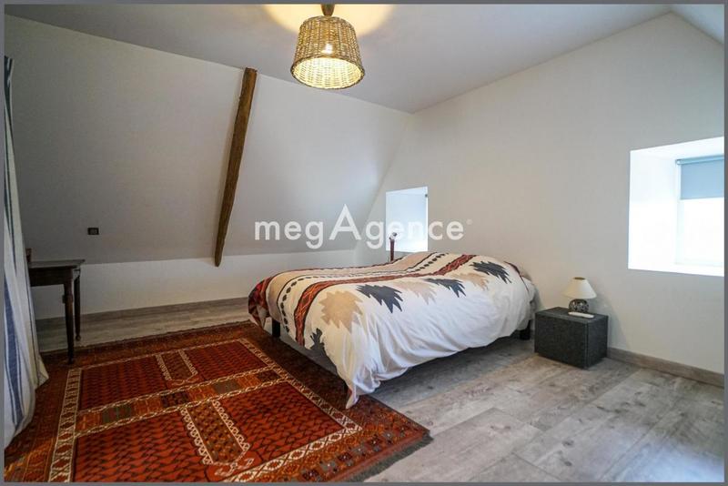 Maison - 276 m² - 10 pièces