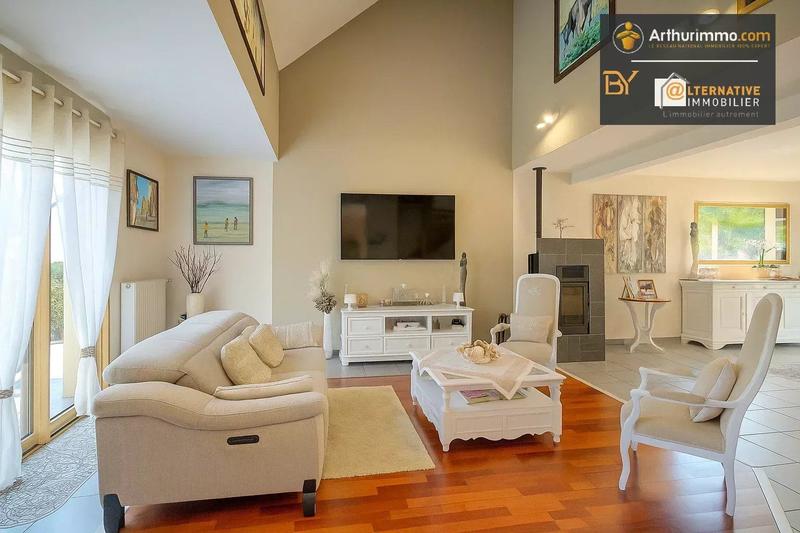 Maison - 183 m² - 8 pièces