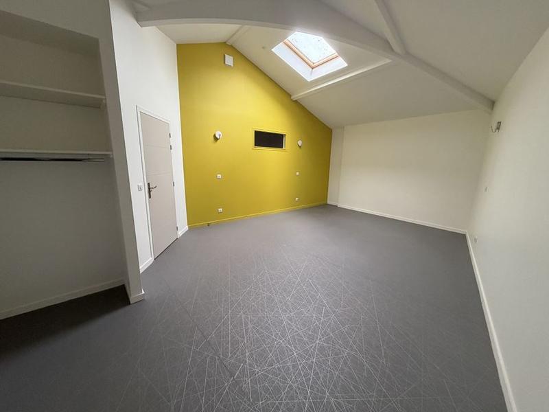 Bureau - 14 m² - 1 pièce