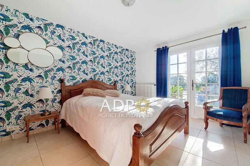 Maison - 163 m² - 9 pièces