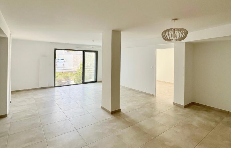 Appartement - 99 m² - 3 pièces