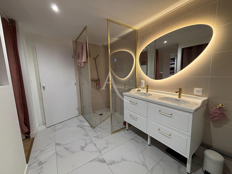 Maison - 101 m² - 3 pièces