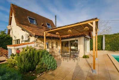 Propriété - 91 m² - 3 pièces