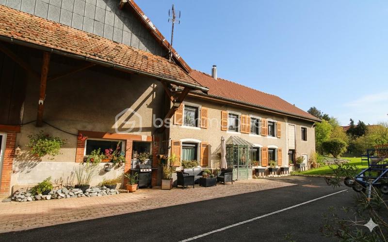 Maison - 281 m² - 5 pièces