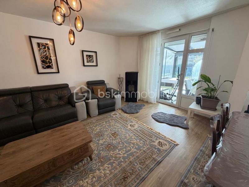 Maison - 97 m² - 6 pièces