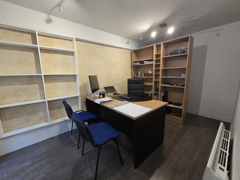 Bureau - 40 m² - 4 pièces