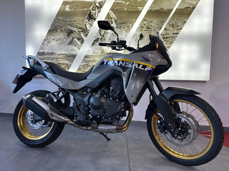 Honda Transalp 750 Full