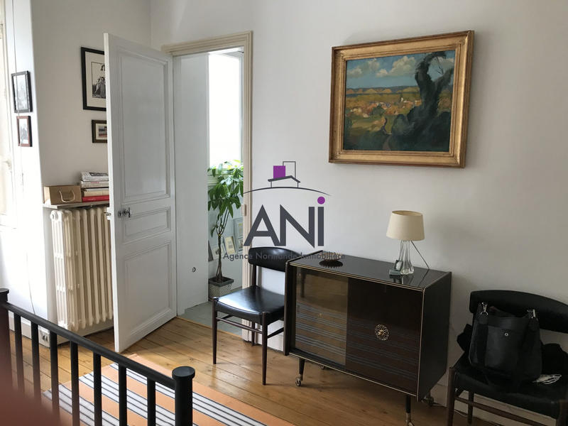 Maison - 303 m² - 12 pièces