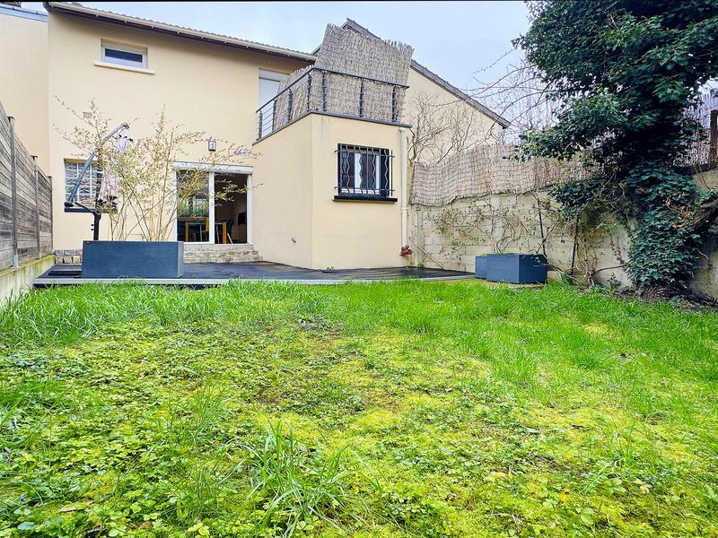 Maison - 121 m² - 5 pièces