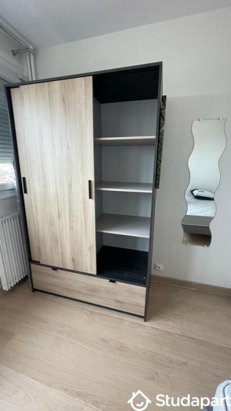 Chambre - 10 m² - 1 pièce
