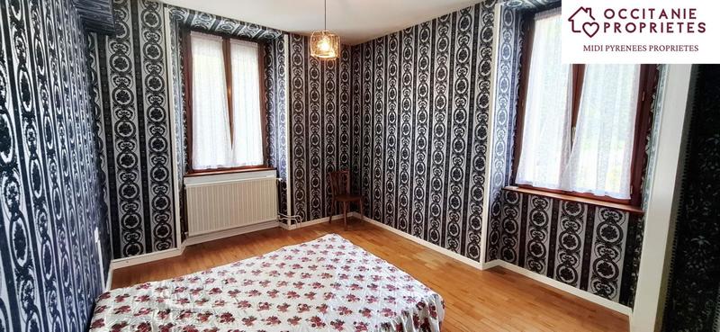 Maison de village - 227 m² - 9 pièces