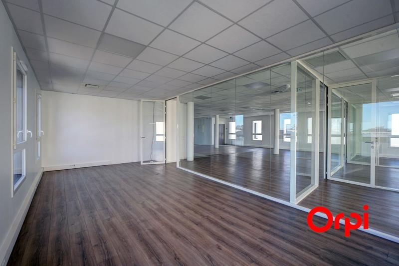 Bureau - 248 m²