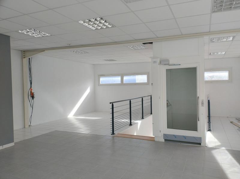 Bureau - 185 m² - 1 pièce