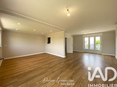 Maison - 94 m² - 5 pièces