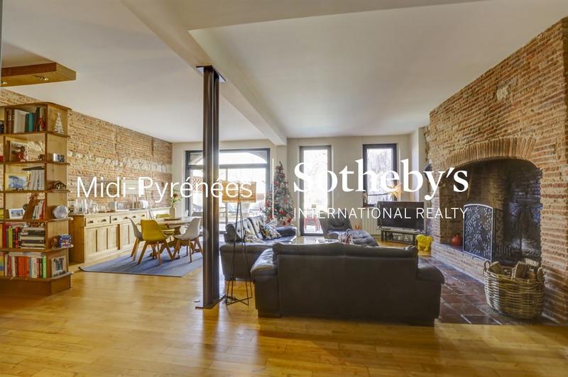 Maison - 258 m² - 5 pièces