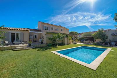 Maison - 350 m² - 6 pièces