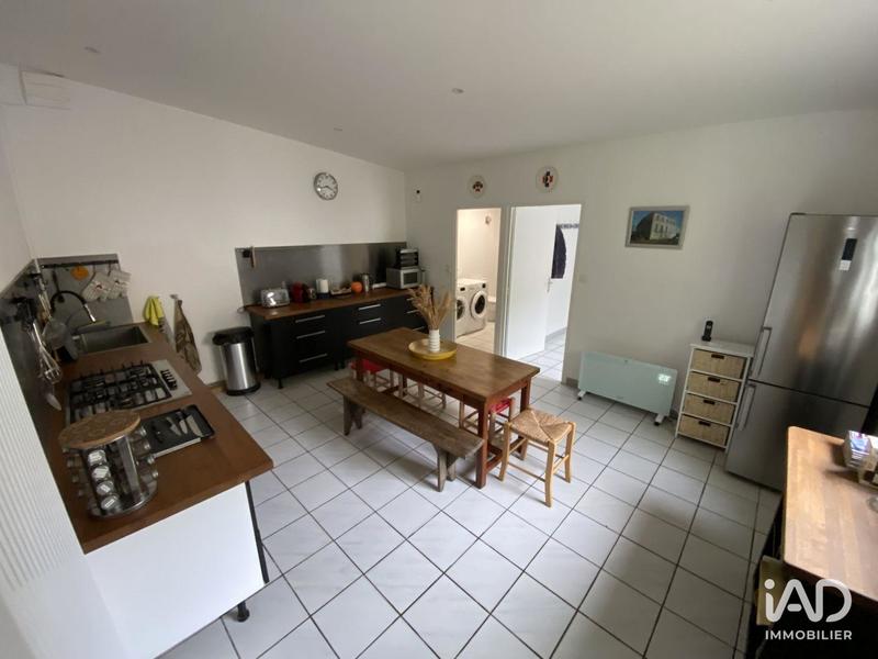 Maison - 300 m² - 6 pièces