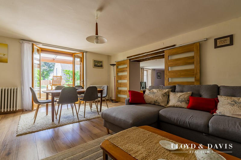 Maison - 230 m² - 13 pièces