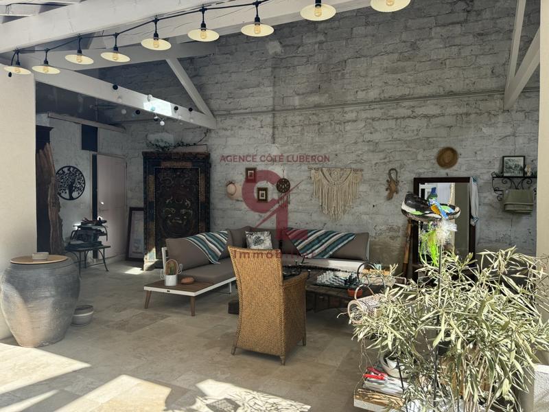 Maison - 178 m² - 6 pièces