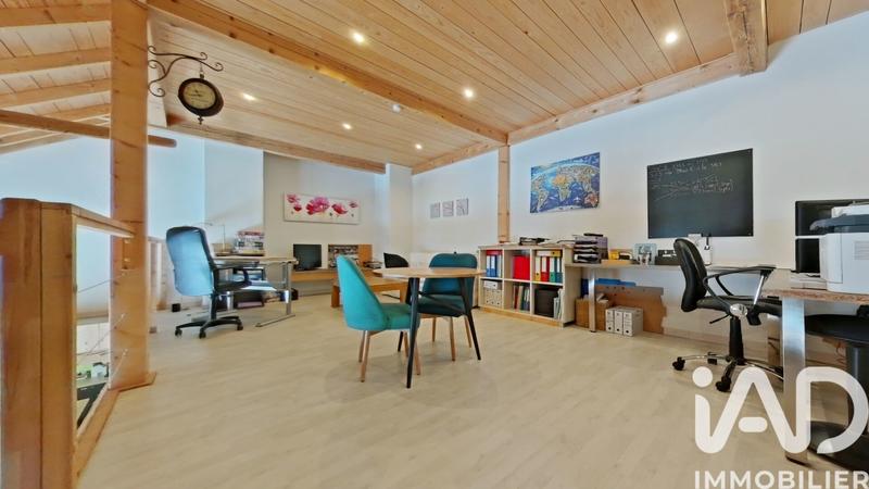 Maison - 300 m² - 10 pièces