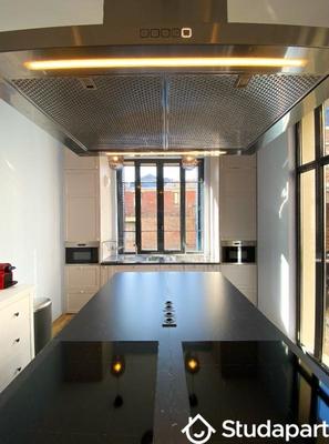 Chambre - 300 m² - 1 pièce