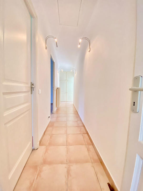 Maison - 194 m² - 8 pièces