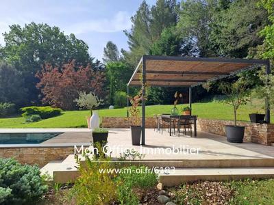 Maison - 160 m² - 5 pièces